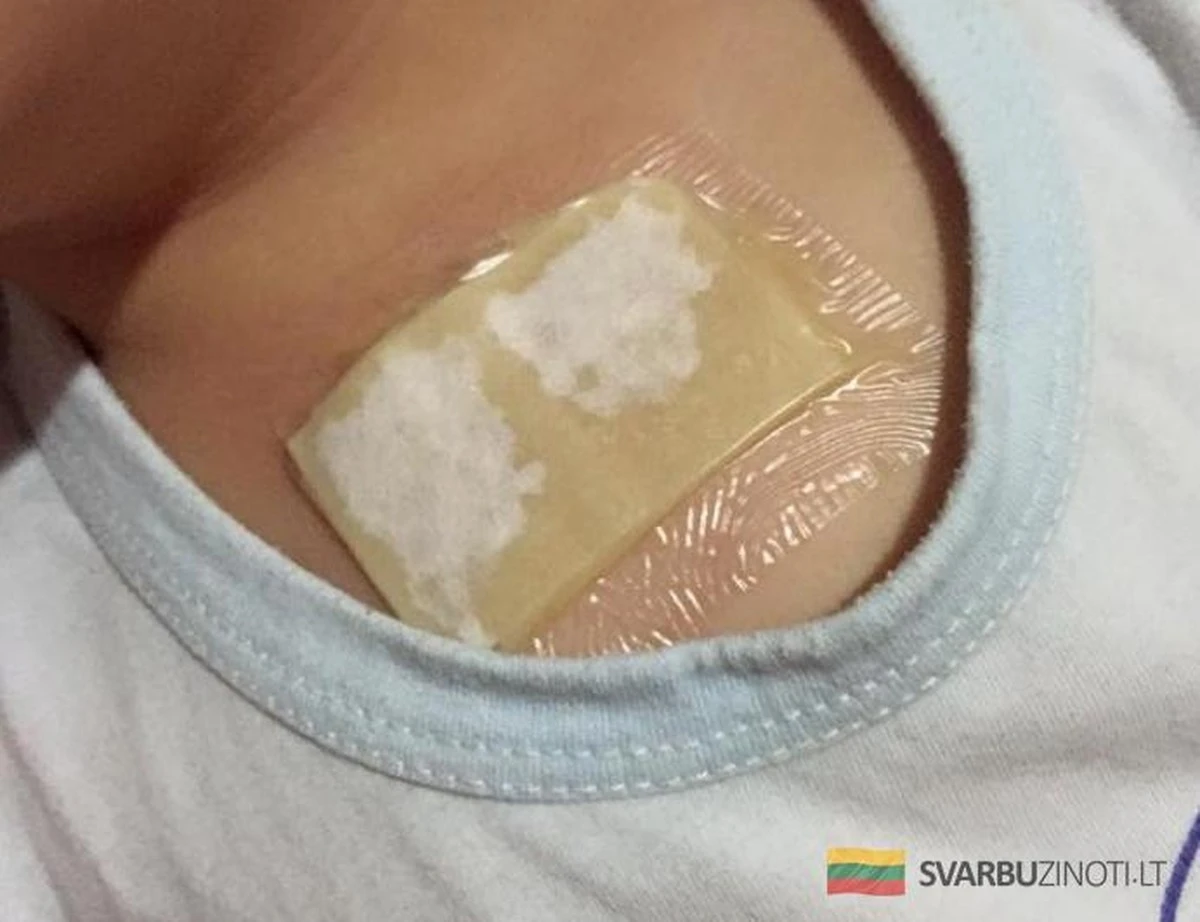 Dlaczego warto położyć plaster z miodu na klatkę piersiową przed snem