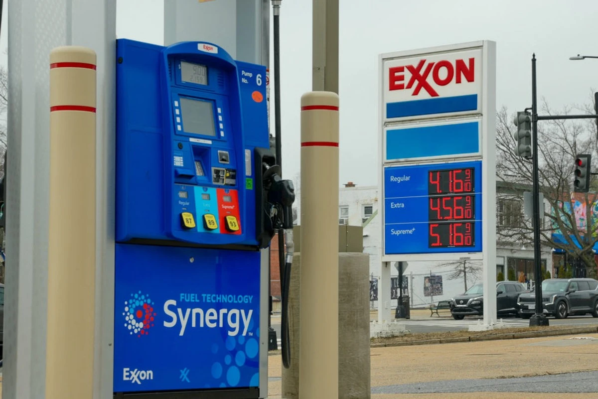 Dlaczego licznik na stacji paliw rośnie szybciej niż cena ropy na giełdzie - image 1