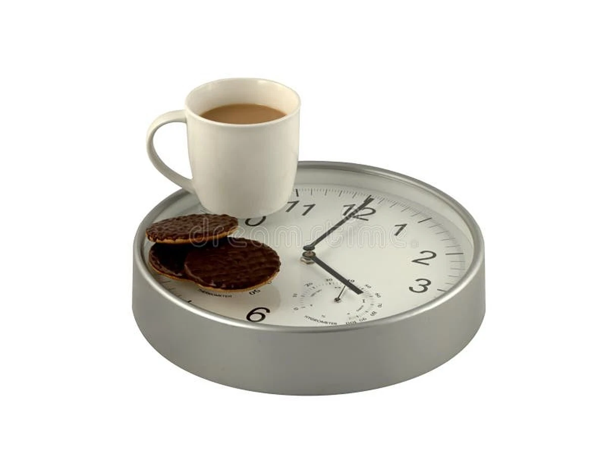 Dlaczego poranna kawa to za mało. Jeden błąd po godzinie 15:00 niszczy Twój sen - image 1