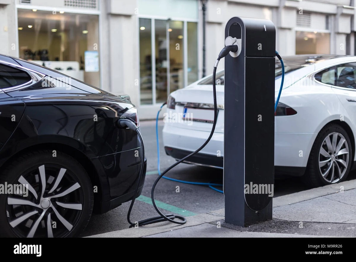 Dlaczego inżynierowie Renault montują w autach systemy 800 V - image 1