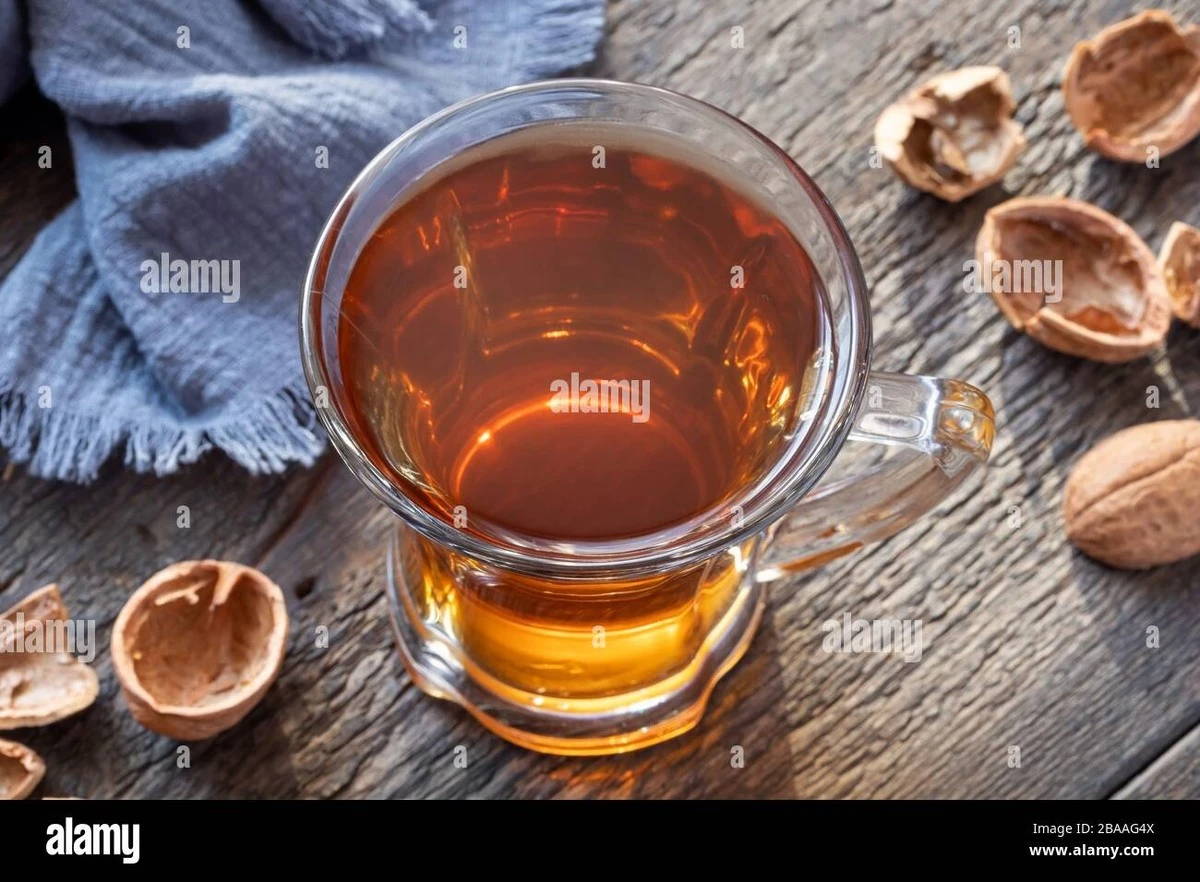 Dlaczego warto wrzucać przegrody z orzechów włoskich do wrzątku - image 1