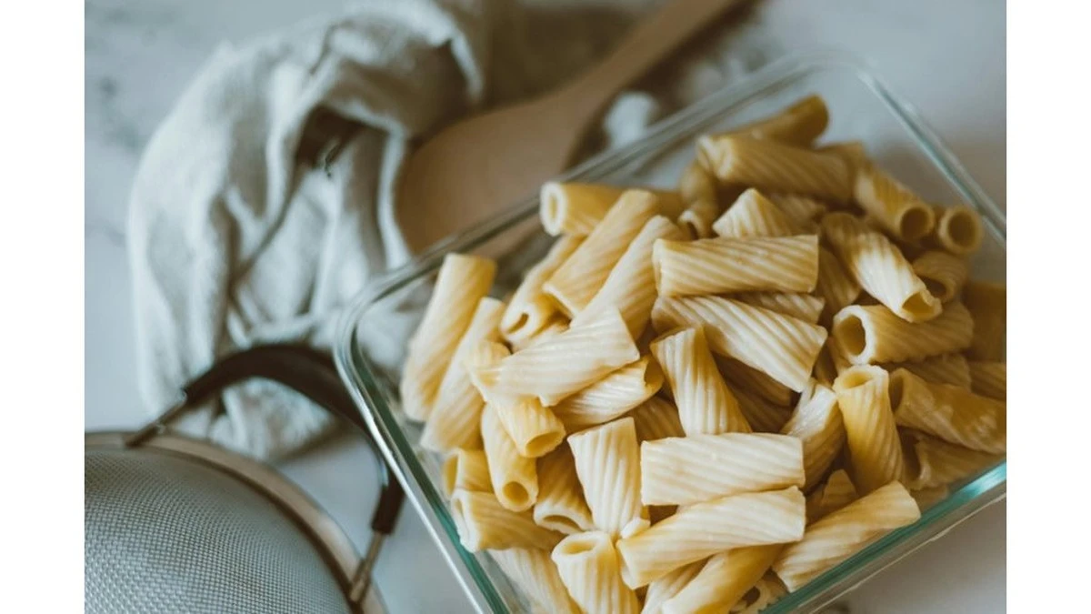 Dlaczego kucharze nigdy nie wlewają oleju do makaronu