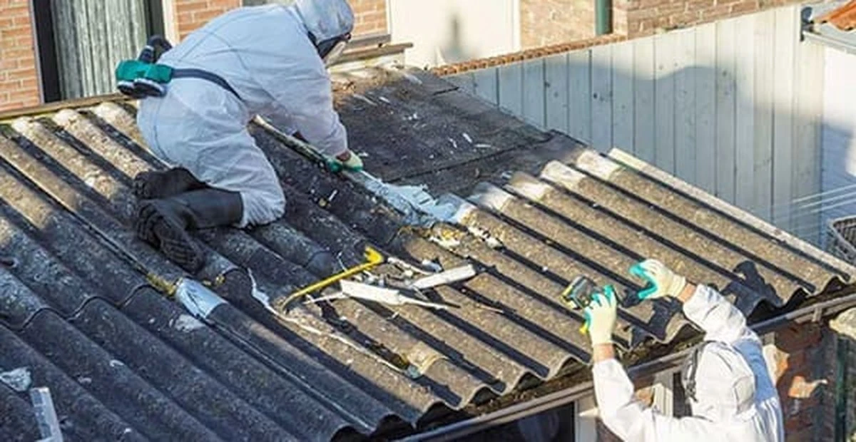 Azbest w Polsce: ukryty błąd na dachu kosztuje zdrowie - image 1