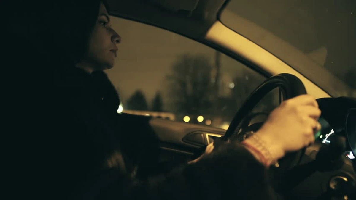 unijnyraportona-extra-1.webp Unijny raport o nastolatkach: niebieski przycisk w mózgu kierowcy - image 1