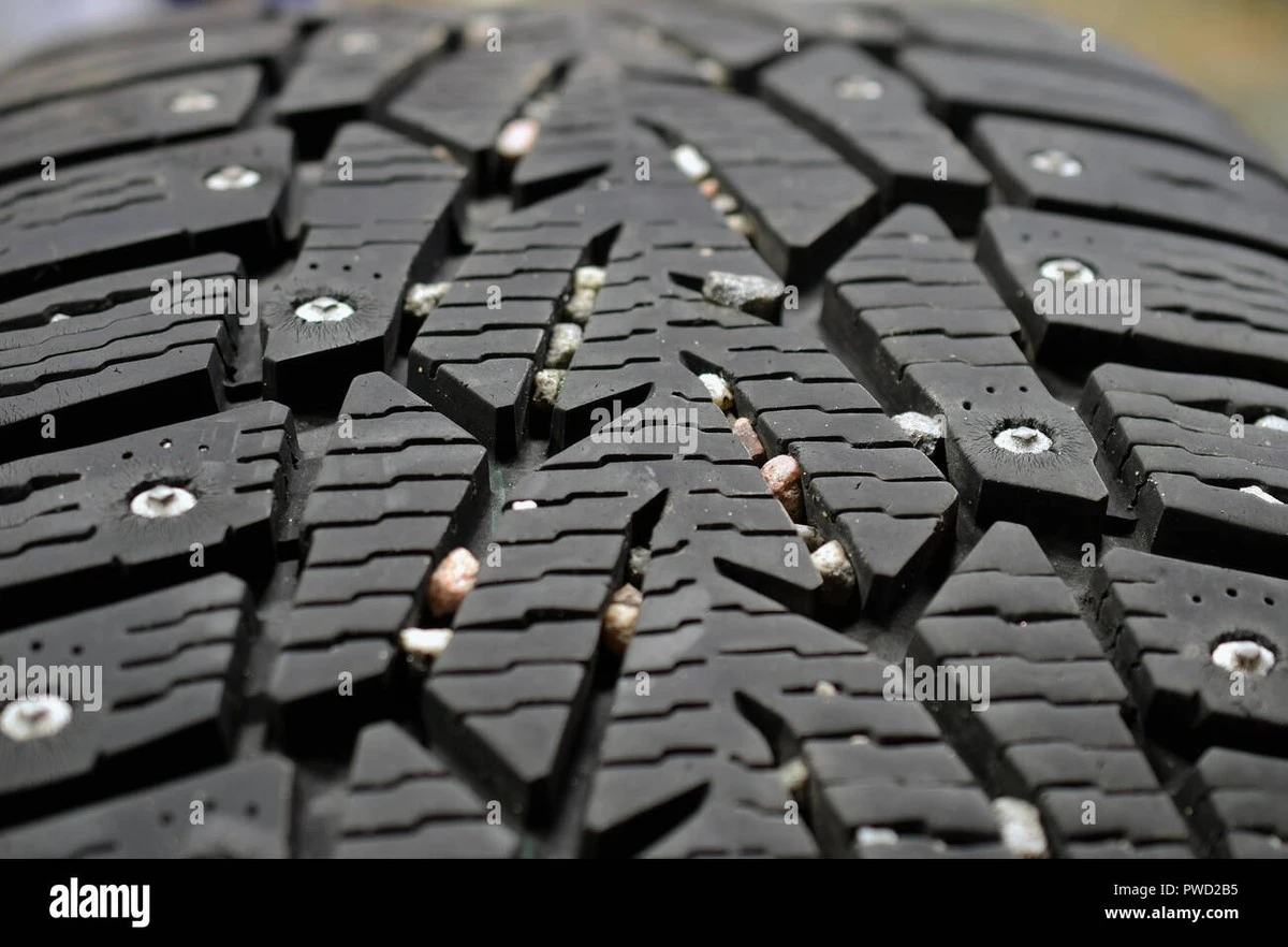 Dlaczego jedna opona z mniejszą liczbą kolców może być pułapką - image 1