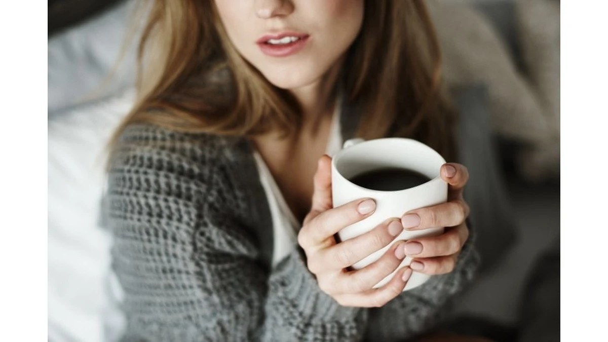 Dlaczego kierowcy powinni unikać kawy rozpuszczalnej przed trasą